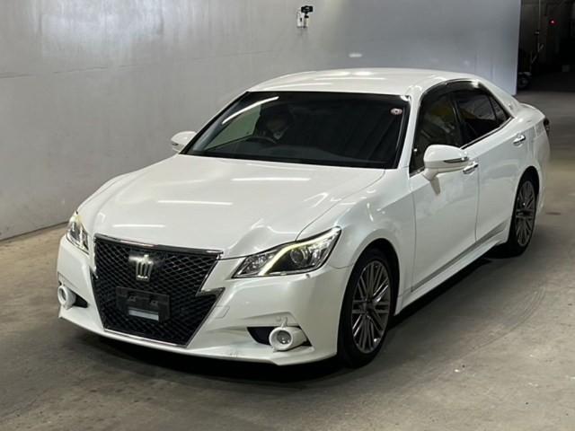 TOYOTA CROWN 2013