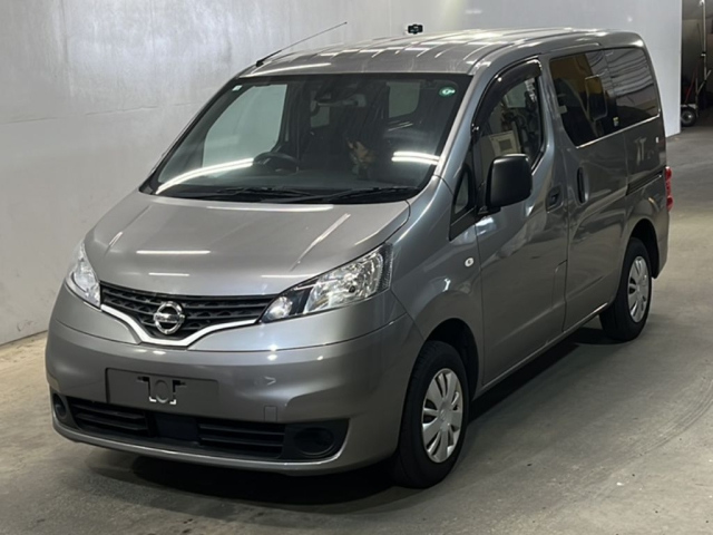 NISSAN NV200 2020