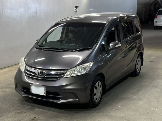 HONDA FREED 2013