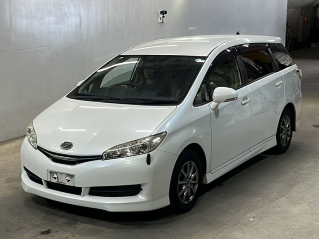 TOYOTA WISH 2014
