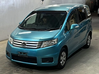 HONDA FREED 2013