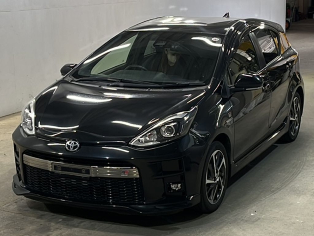 TOYOTA AQUA 2020