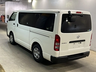 TOYOTA HIACE VAN 2020