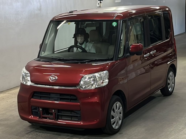 DAIHATSU TANTO 2015