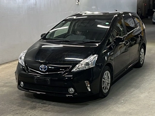 TOYOTA PRIUS ALPHA 2014