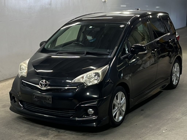 TOYOTA RACTIS 2012