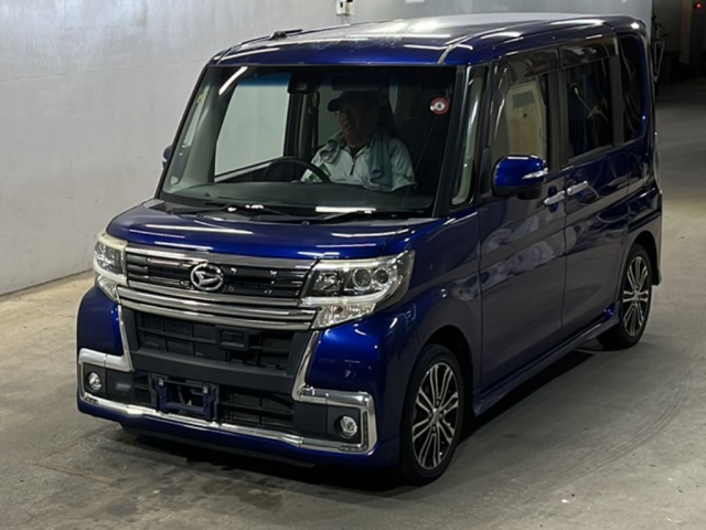 DAIHATSU TANTO 2016