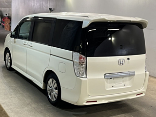 HONDA STEP WAGON 2010