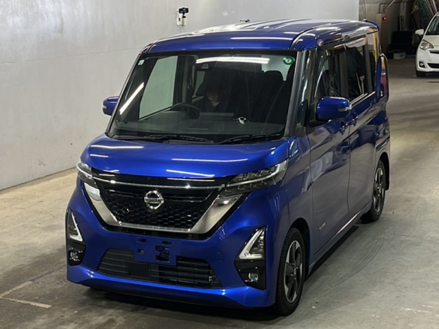 NISSAN ROOX 2021