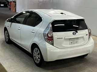 TOYOTA AQUA 2014