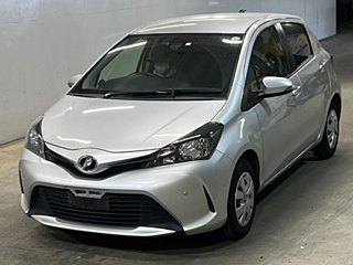 TOYOTA VITZ 2016