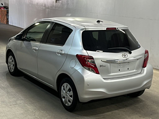 TOYOTA VITZ 2016