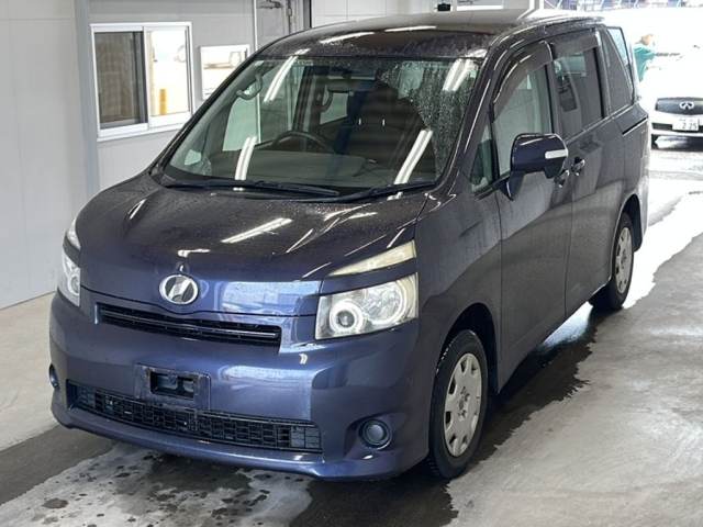 TOYOTA VOXY 2008