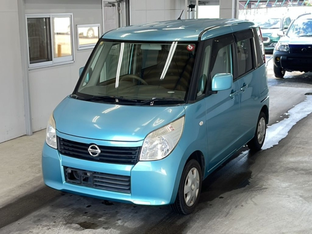 NISSAN ROOX 2012