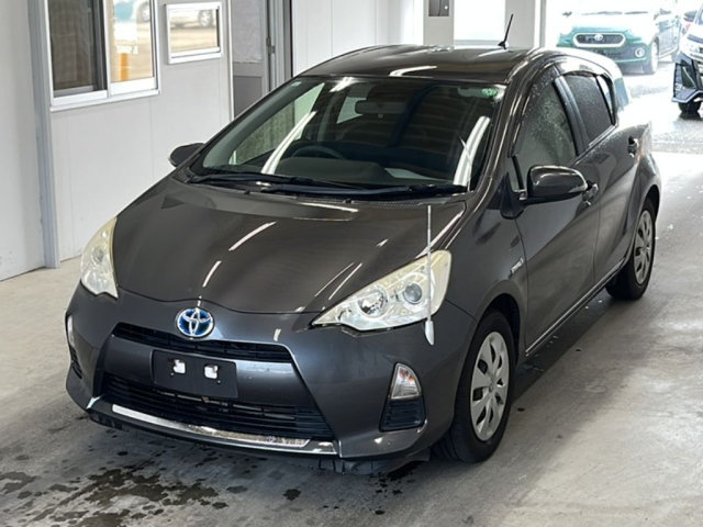TOYOTA AQUA 2013