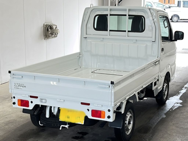 NISSAN CLIPPER TRUCK 2024
