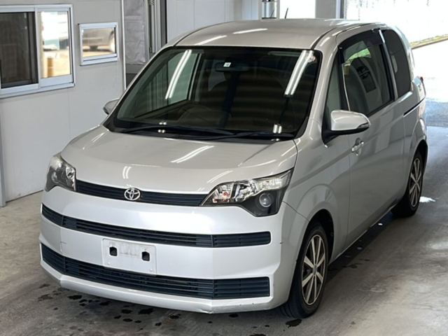 TOYOTA SPADE 2014