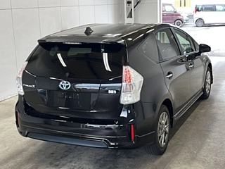 TOYOTA PRIUS ALPHA 2014