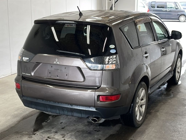 MITSUBISHI OUTLANDER 2010