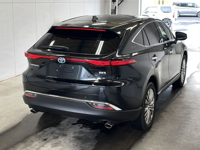 TOYOTA HARRIER 2022