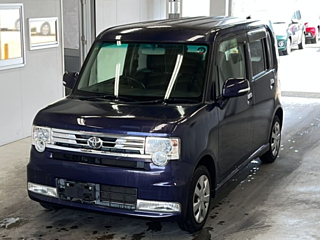 TOYOTA PIXIS SPACE 2012