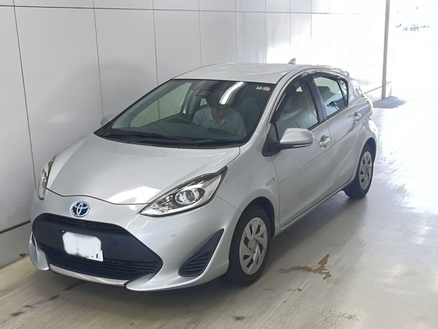 TOYOTA AQUA 2020