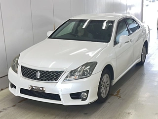 TOYOTA CROWN 2010