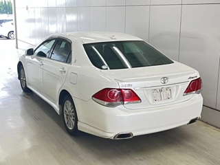 TOYOTA CROWN 2010