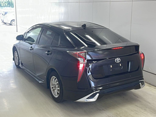 TOYOTA PRIUS 2018