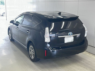 TOYOTA PRIUS ALPHA 2014