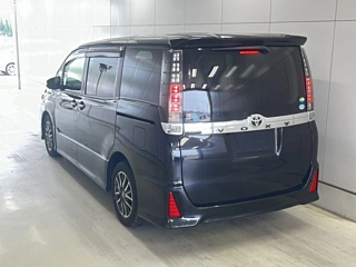 TOYOTA VOXY 2014