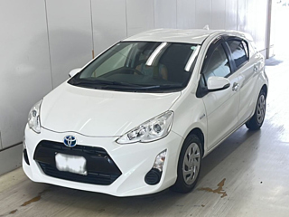 TOYOTA AQUA 2016
