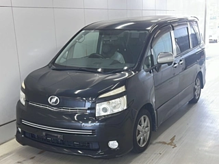 TOYOTA VOXY 2010