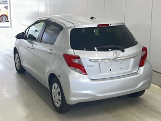 TOYOTA VITZ 2016