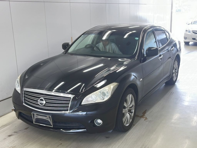 NISSAN FUGA 2013
