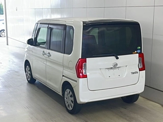 DAIHATSU TANTO 2018