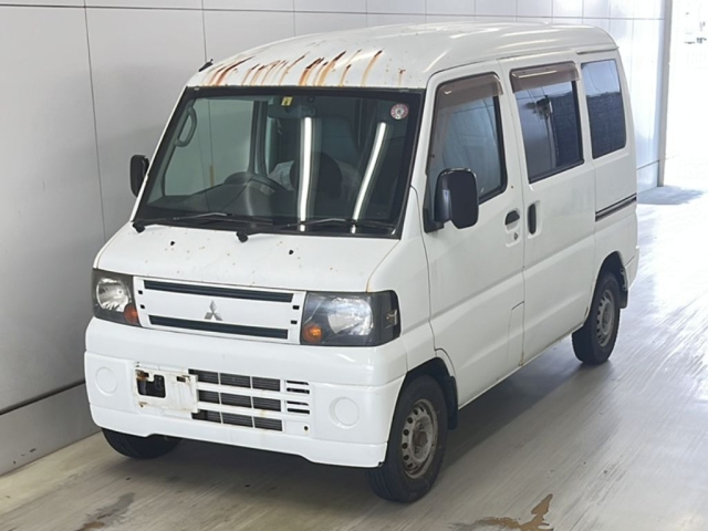 MITSUBISHI MINICAB VAN 2011