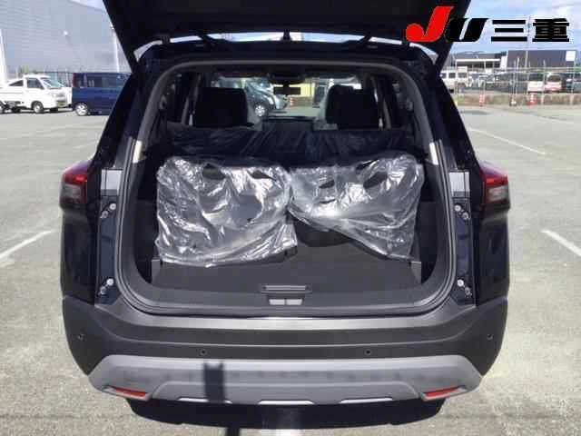 NISSAN X-TRAIL 2025
