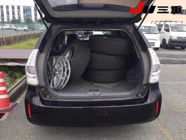 TOYOTA PRIUS ALPHA 2012