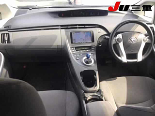 TOYOTA PRIUS 2011