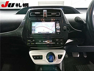 TOYOTA PRIUS 2018