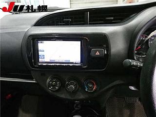TOYOTA VITZ 2018
