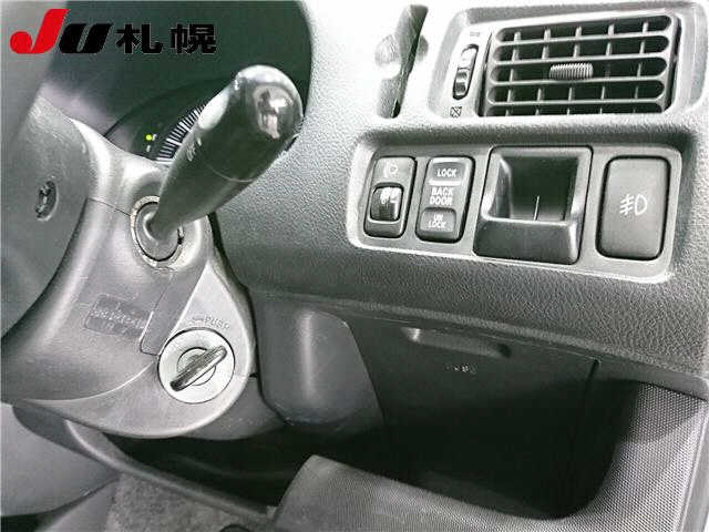 TOYOTA SUCCEED 2013