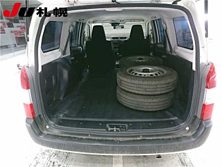 TOYOTA PROBOX 2018