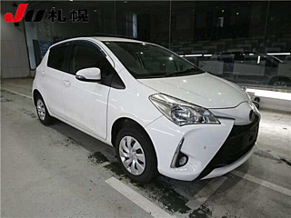 TOYOTA VITZ 2018