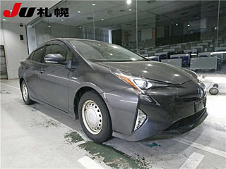 TOYOTA PRIUS 2018