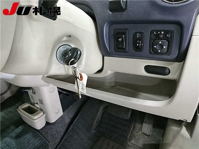 MITSUBISHI EK WAGON 2012