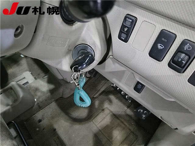 TOYOTA PORTE 2008