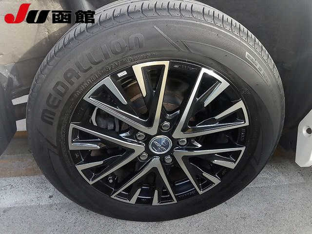 TOYOTA NOAH 2018