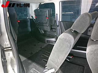 NISSAN SERENA 2010